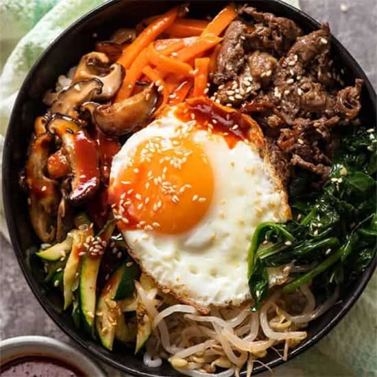Classsic BIBIMBAP 冷拌饭(牛碎）